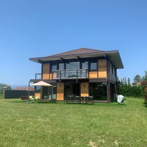 villa-laba.hotels-rhonealpes.com/